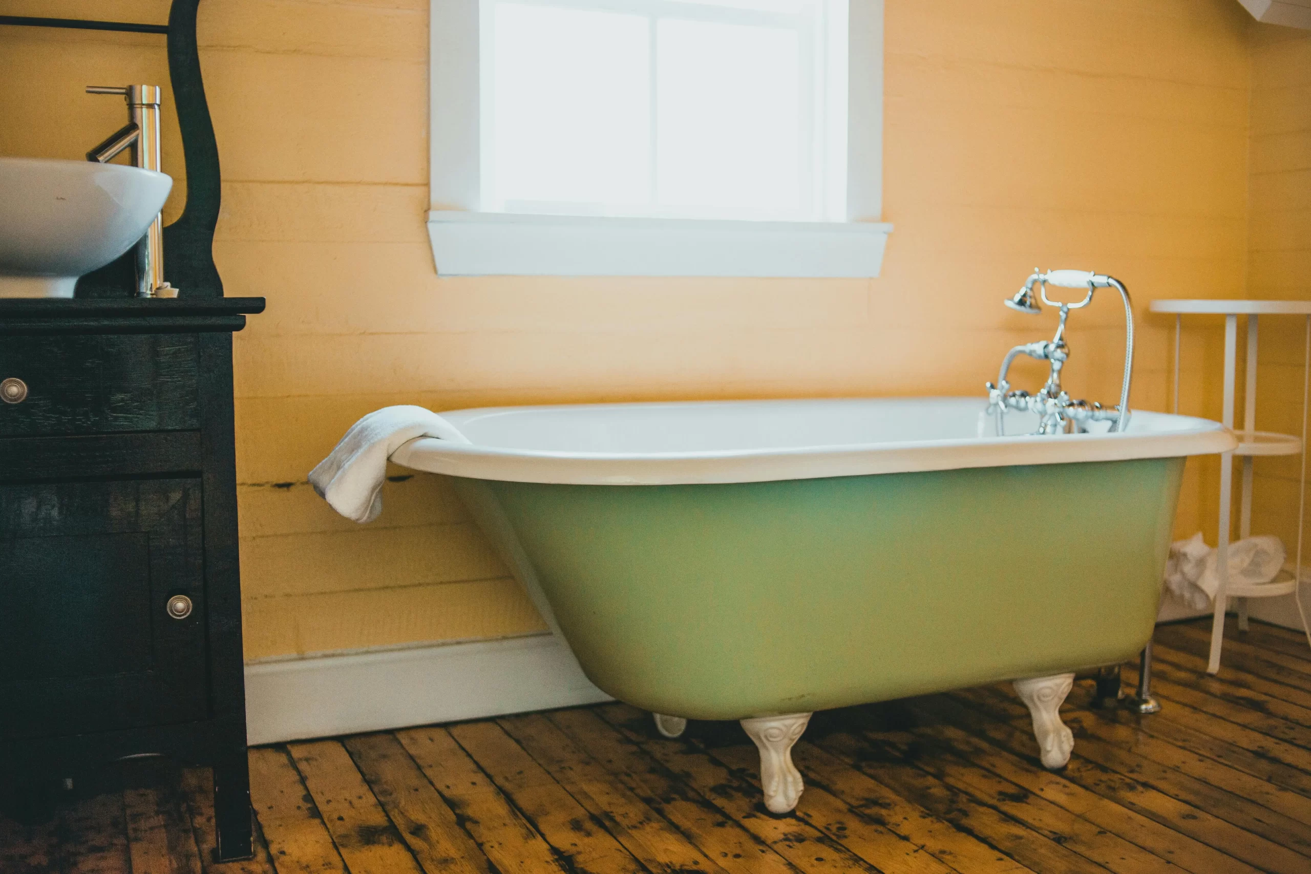 resurface clawfoot tub